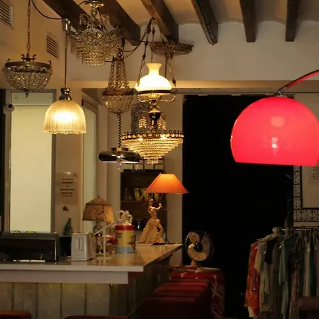 Albergue Barrio Boutik Long